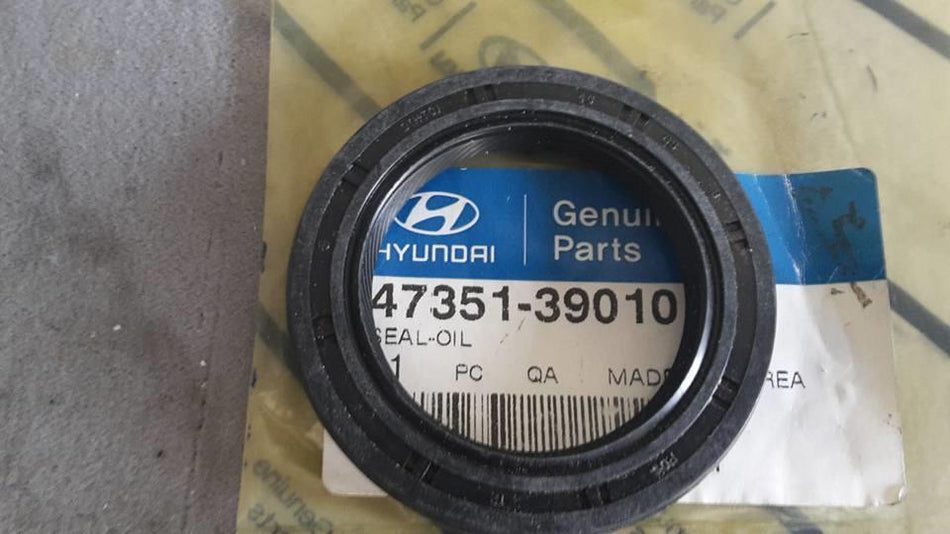4735139010 Axle Seal Hyundai Genuine