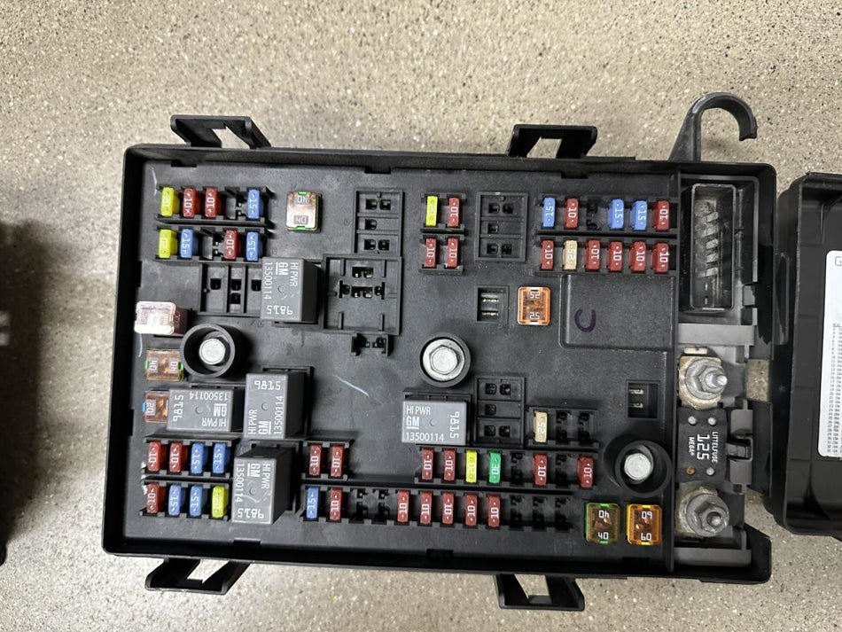 84184429 Fuse Box GM Genuine
