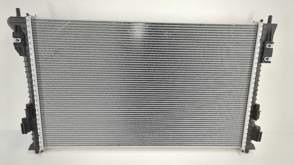 DB5Z8005EA Radiator Assembly Ford Aftermarket