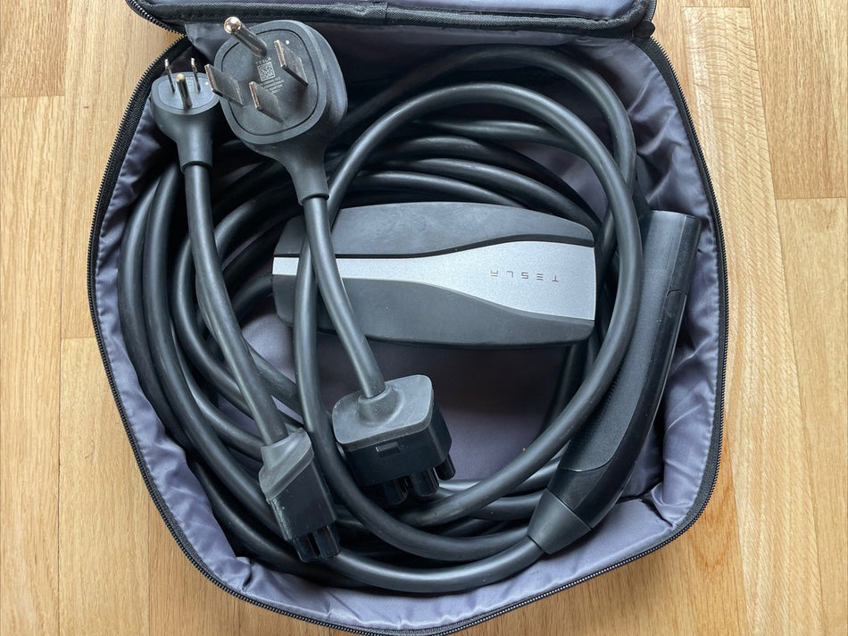 110178900J Cyber Truck Mobile Connector Charger Tesla Genuine