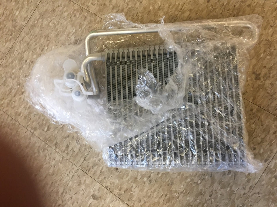 AH6Z19860A Evaporator Assembly Fusion Ford Genuine