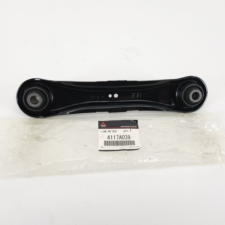 4117A039 Rear Arm Mitsubhishi Genuine