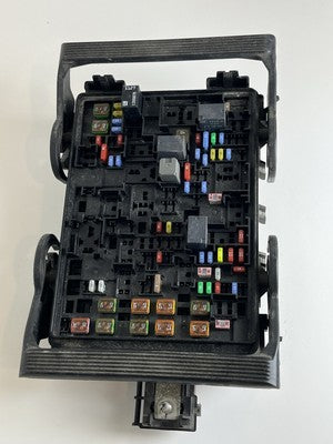 84114437 Fuse Box GM Genuine